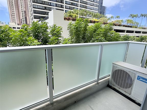 5th image of 801 South St APT 326