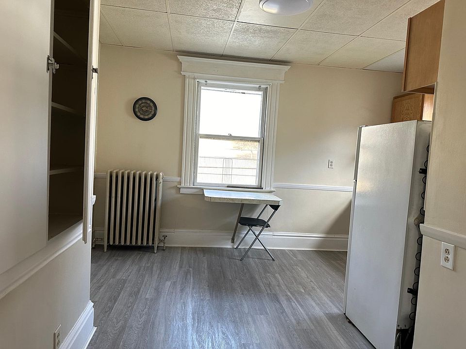 145 Hillside Ave #2C, Waterbury, CT 06710 | Zillow