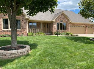 1213 N Manchester Dr, Greenfield, IN 46140