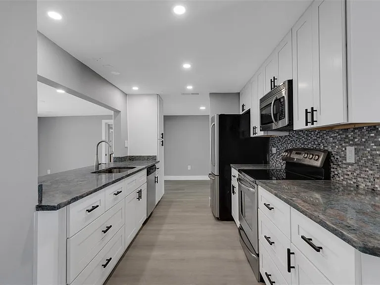 4645 Hunter Ridge Dr — Photo 25