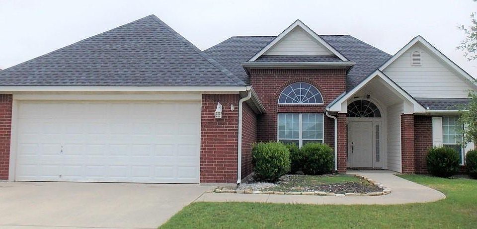 1st image of 1008 Woodhollow Dr