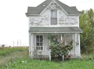 708 E Elm St, Hardin, MO 64035