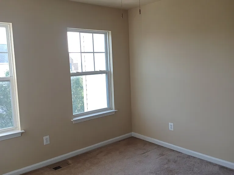 103 Argyle Ct #1 — Photo 6