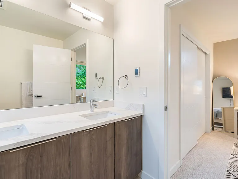 1117 14th Ave — Photo 12