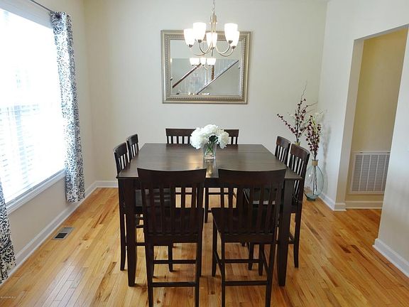 5th image of 1711 Hollow Oak Ct