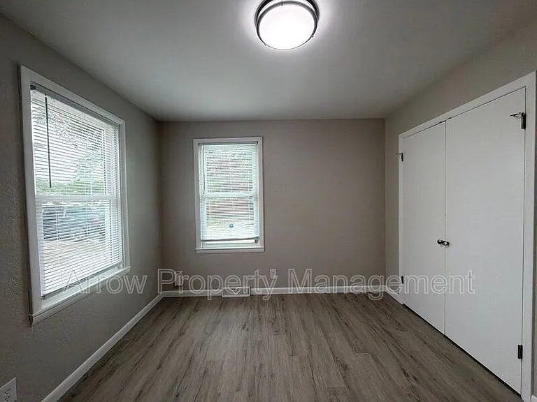 704 N 26th St #1 — Photo 13
