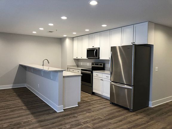 4th image of 102 S Main St Suite 201