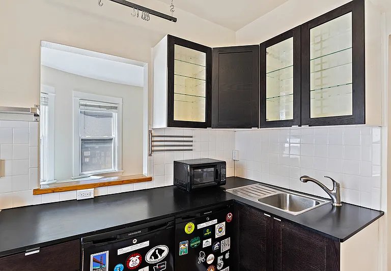 115 Bellevue Ave E #105 — Photo 11