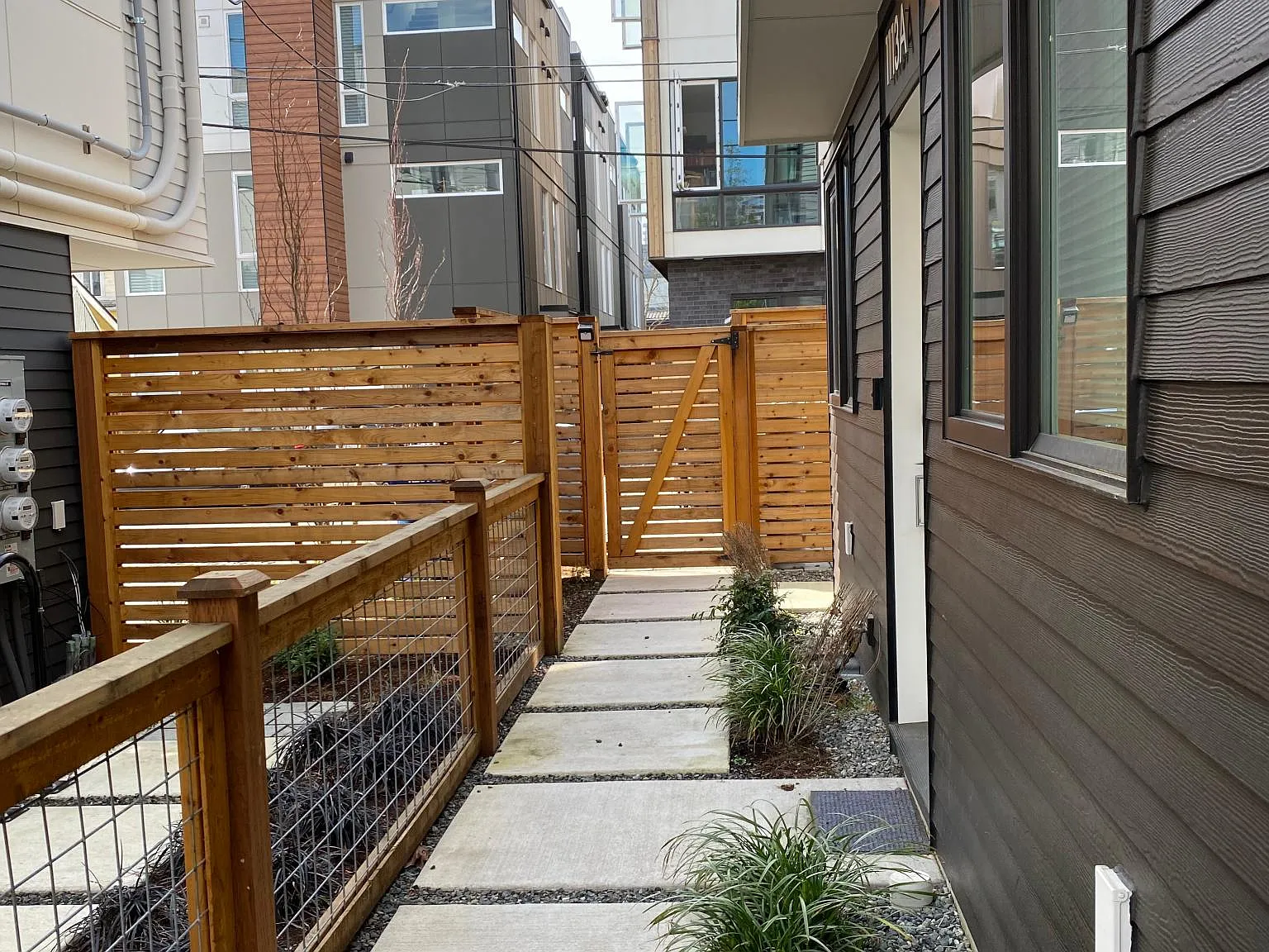 1113 14th Ave — Photo 2