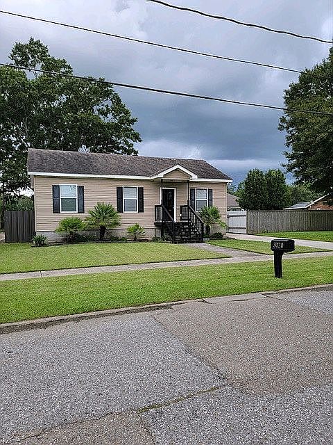 1st image of 3020 Ivy Pl