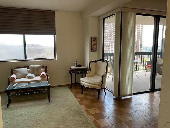 2nd image of 26910 Grand Central Pkwy APT 10L