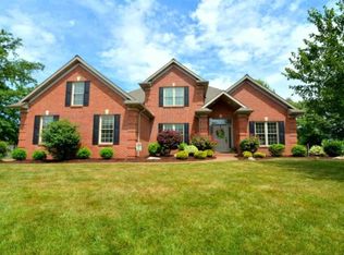 3166 Oak Ridge Ct, Newburgh, IN 47630
