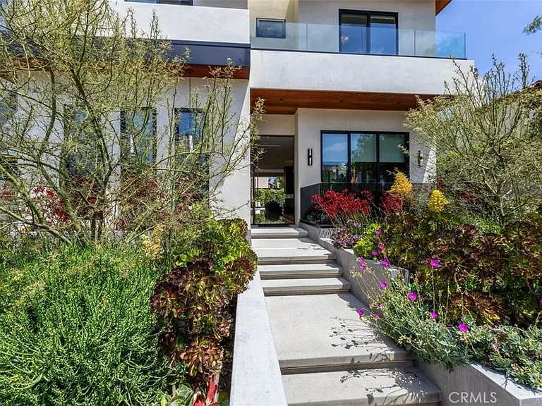 6517 Colgate Ave — Photo 2