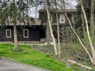 2023 Ledge Rd, Hinckley, OH 44233