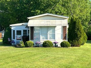 1515 Lee Ln, Grove City, PA 16127