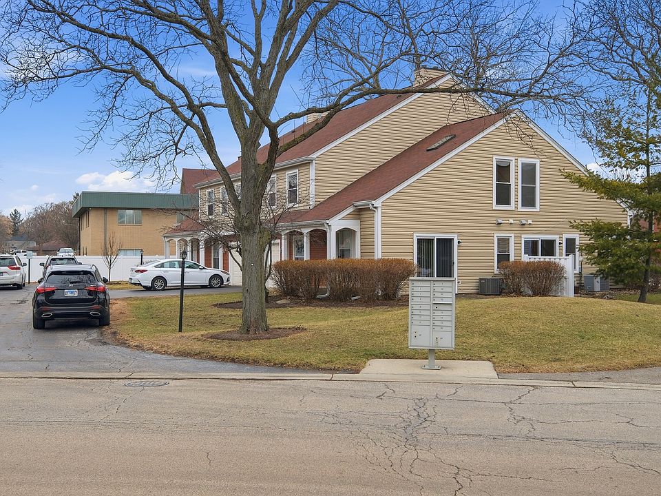 1st image of 14 S Stonington Dr