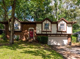 7853 Huntington Forest Dr, Hixson, TN 37343