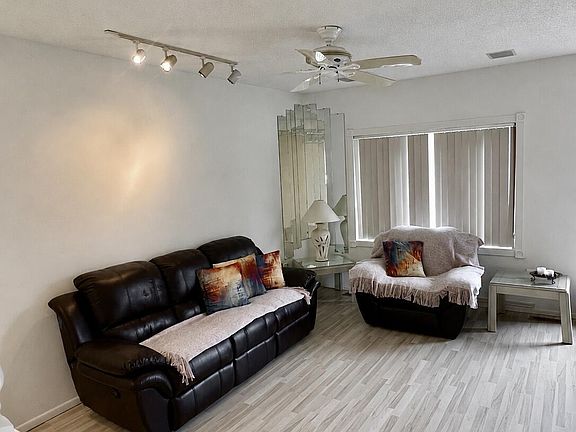 5th image of 1901 Teakwood Road