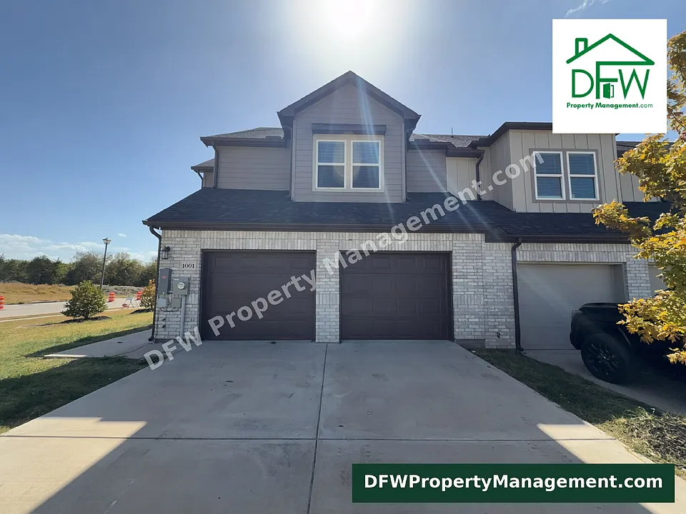 1001 Debby Ct