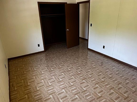 4th image of 105 Malibu Dr #105