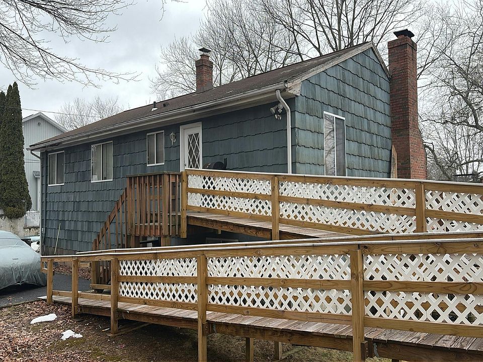 1st image of 105 Overlook Ave