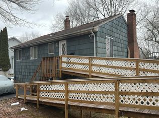 105 Overlook Ave, Bridgeport, CT 06606