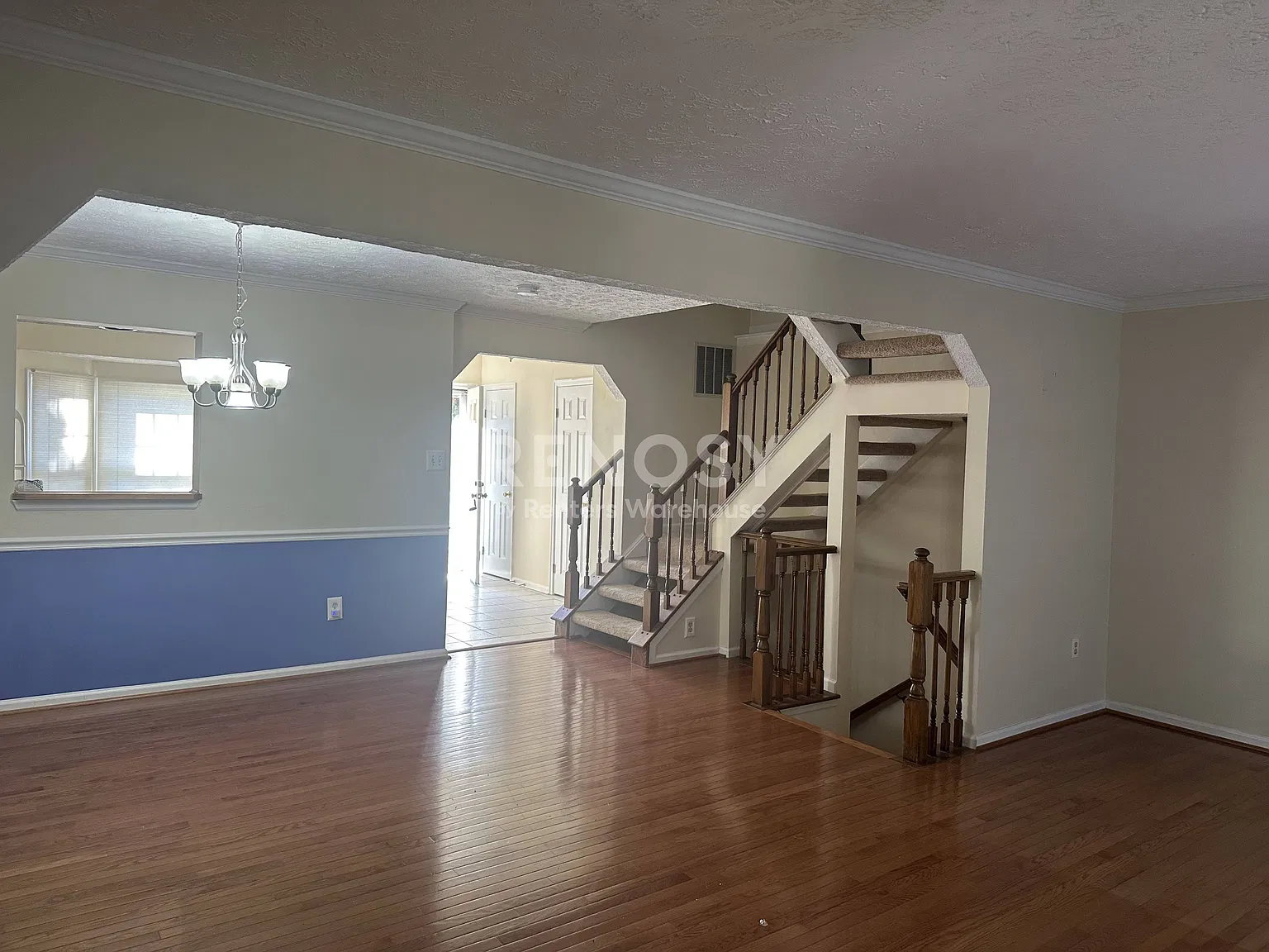 Fabulous Nottinham Townhouse w/Two Master suites — Photo 2