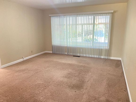 2nd image of 2607 Aragon Way