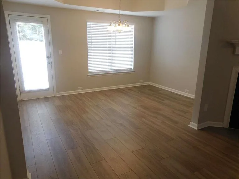 4409 Plum Frost Ct — Photo 11