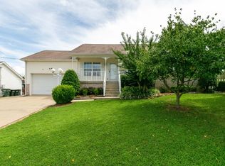 716 Stone Hedge Dr, Old Hickory, TN 37138