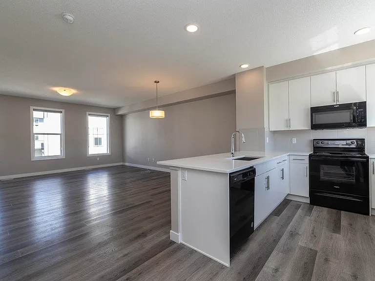 2610 Maple Way NW — Photo 14
