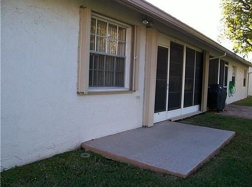 3rd image of 5291 Garrett Ln