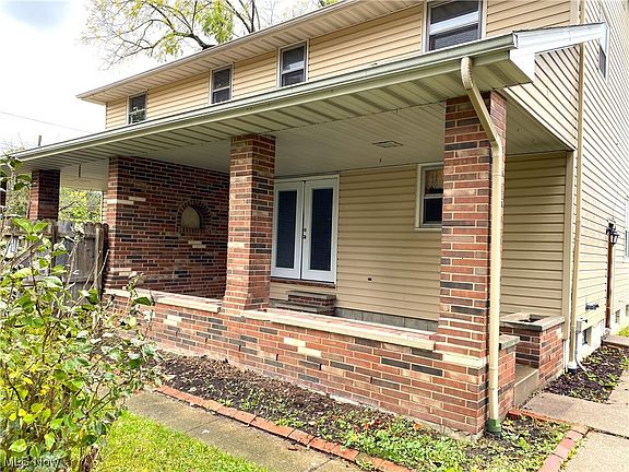 3rd image of 1003-1001 Elm St