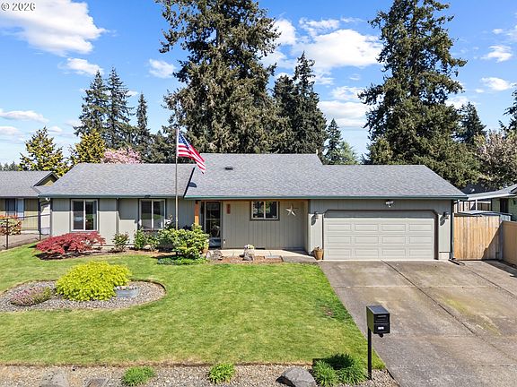 2nd image of 3707 NE 125th Ct