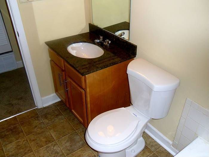 One Bedroom Bathroom