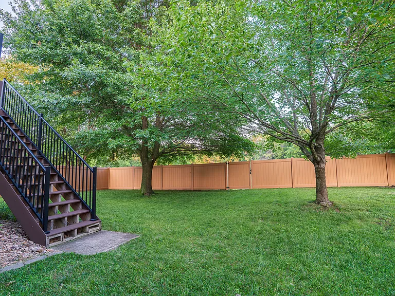 1257 SE Princeton Dr — Photo 16