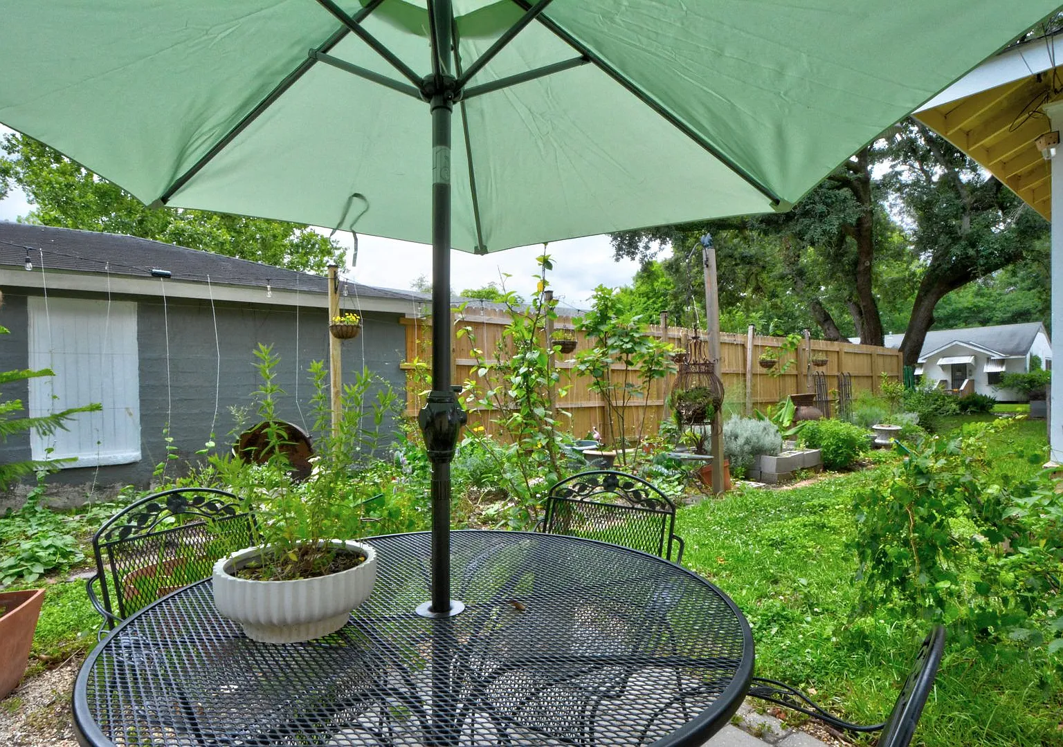St Rose Ave 133 — Photo 3