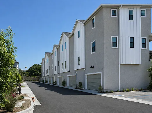 369 Moonstone Gln — Photo 2