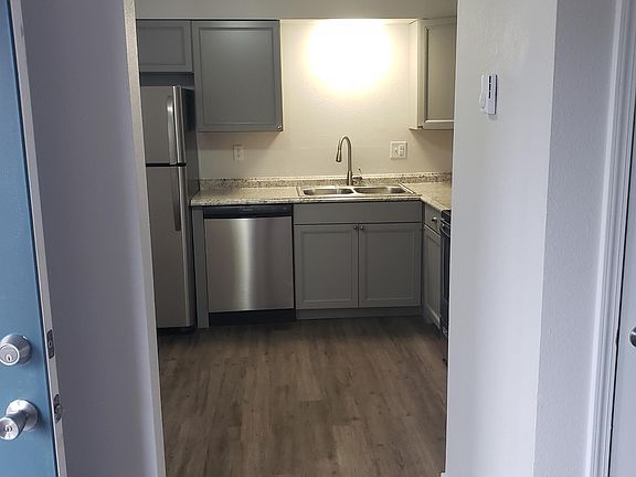 4th image of 3123 E Carlisle Ave APT 2