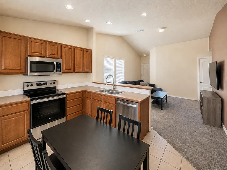 9204 W Lillywood Dr — Photo 2
