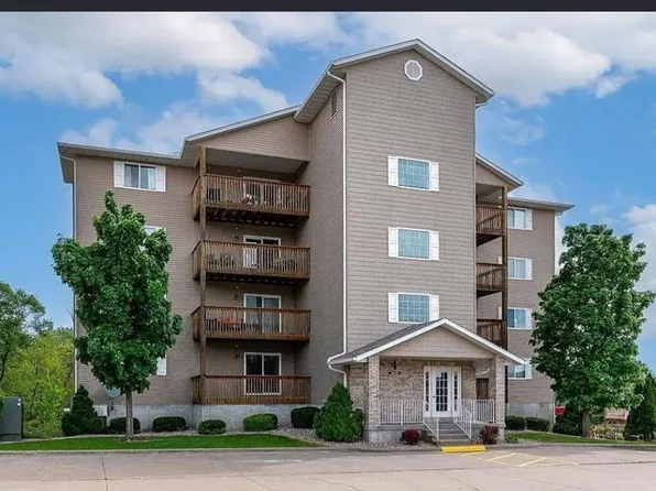 4109 Creek Hill Dr #9, Bettendorf, IA 52722