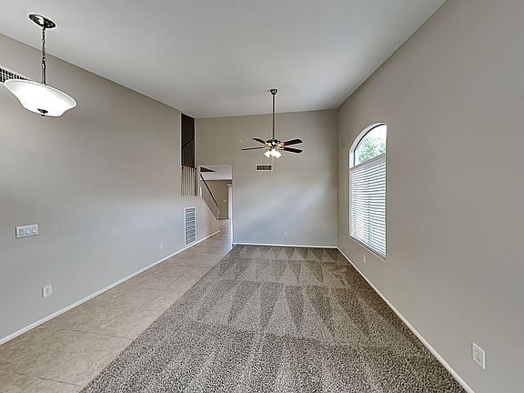 4th image of 76 W Holstein Trl