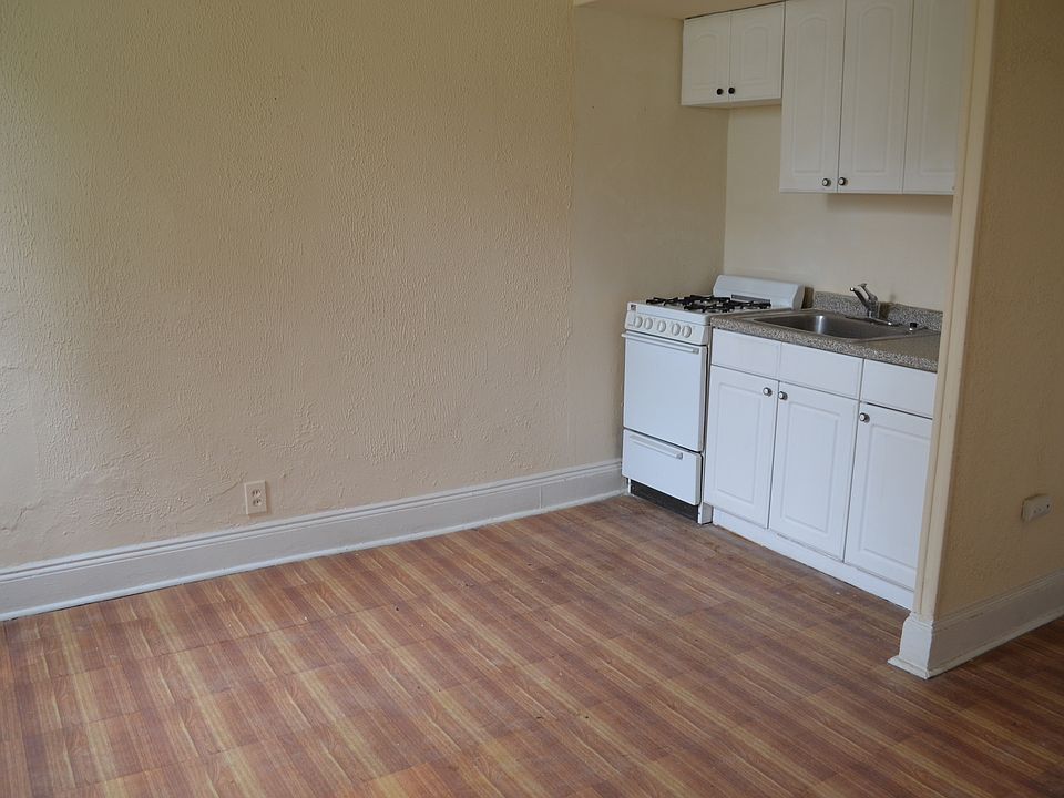 2nd image of 4318 Kennedy Blvd APT 3