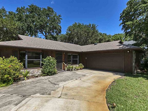 3rd image of 1599 Santa Marie Ct
