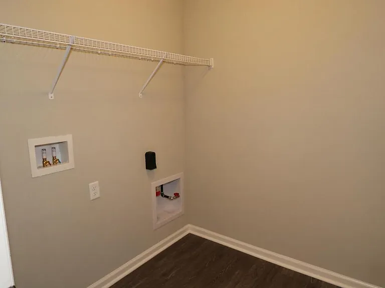 12089 Williamstown Dr — Photo 24