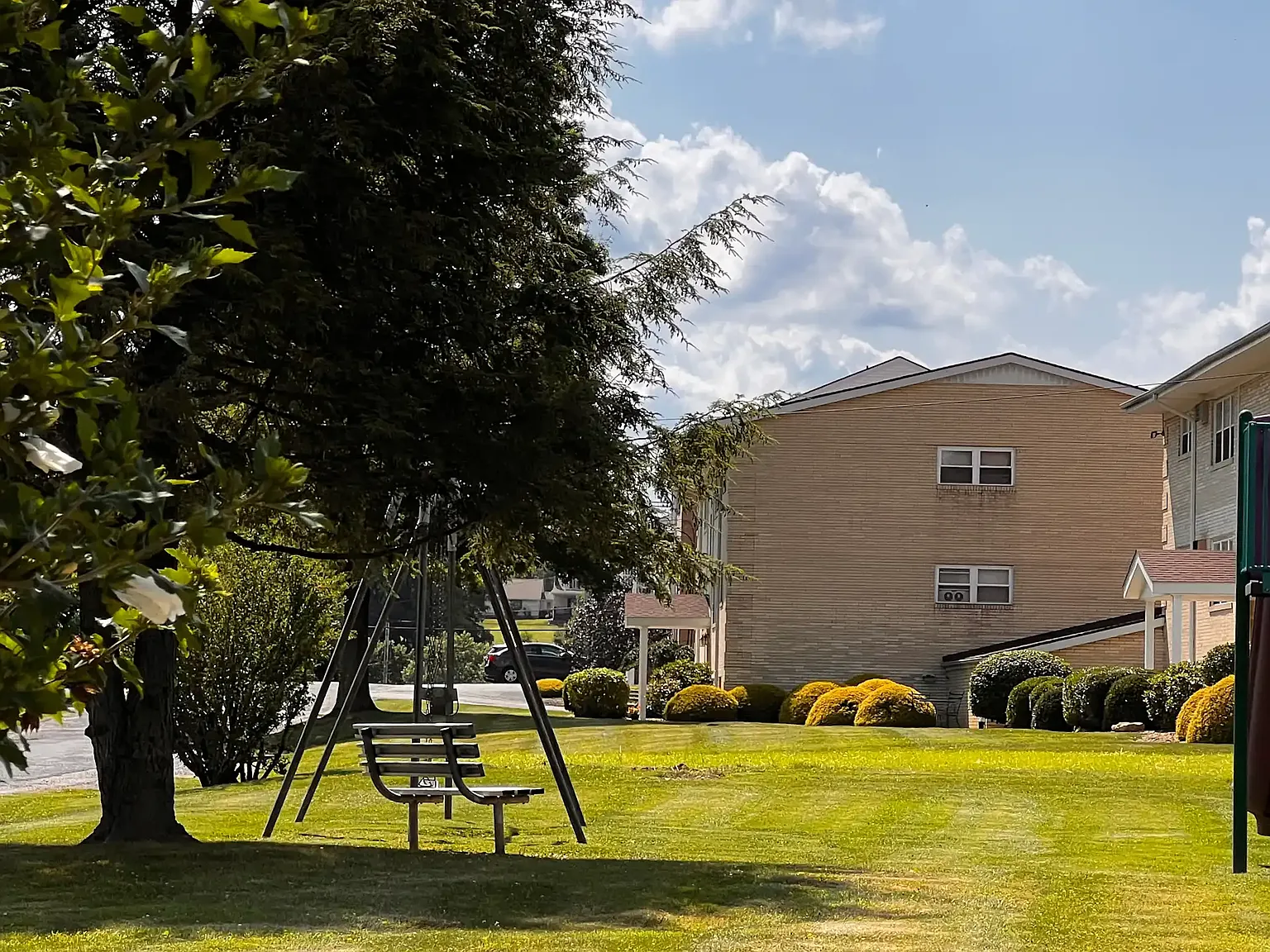 Town and country apartments — Photo 3
