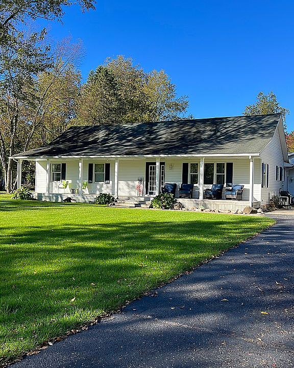 1st image of 3706 Driftwood Dr