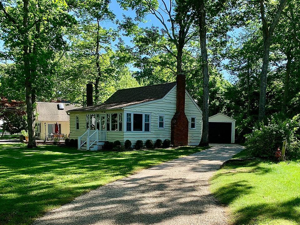 1st image of 655 Grove Dr