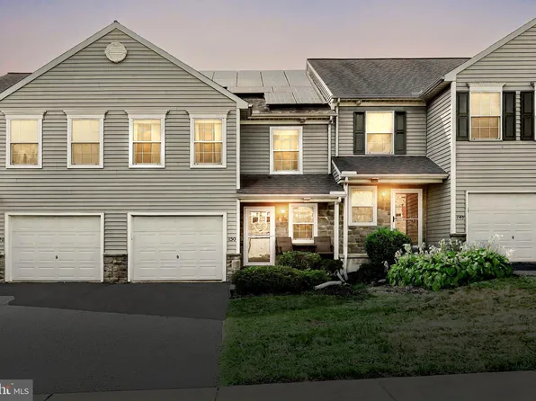 130 Locust Run Dr, York, PA 17404