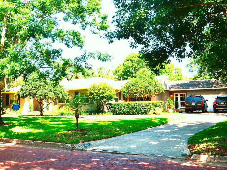 1011 Seville Place